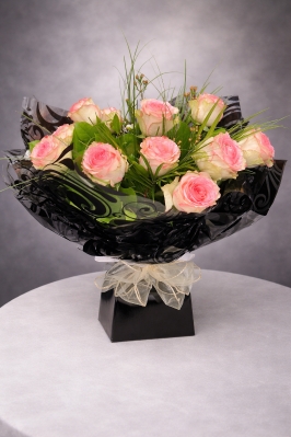 Valentine’s Dozen Luxury Pink Rose Aqua Bouquet