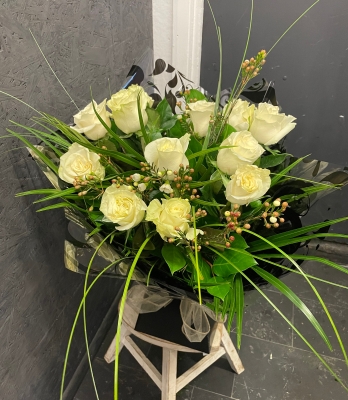 Dozen Luxury White Rose Aqua Bouquet