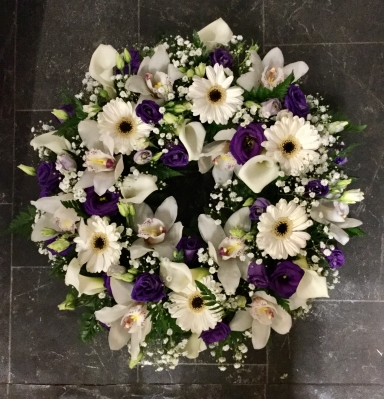 White Calla Lily Wreath