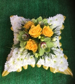 Based Cushion with Yellow Spray