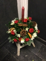 Round Table Arrangement with candle